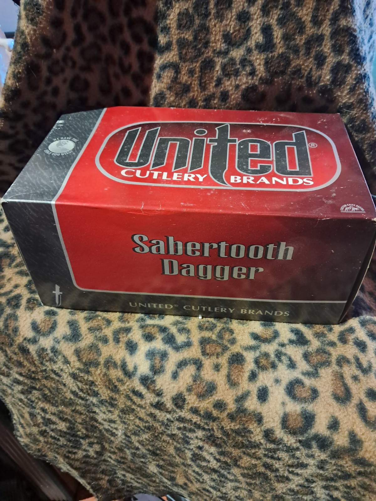 Sabertooth dagger -United Cutldry