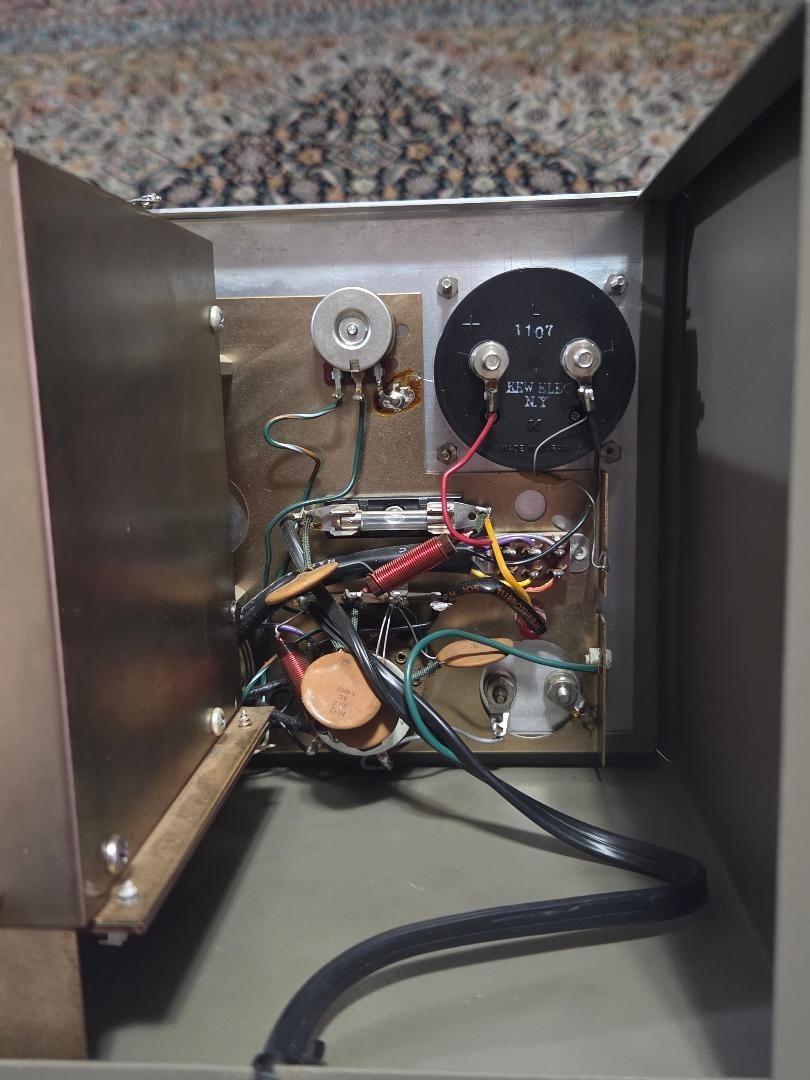 B&K PRECISION SOLID STATE MODEL E-2000 SIGNAL GENERATOR (AS IS, NOT WORKING)