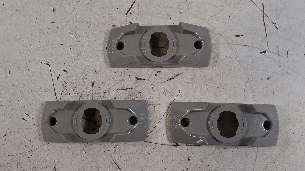 Grote 43690 (3-Pack) Twist-In Surface Mount Bracket