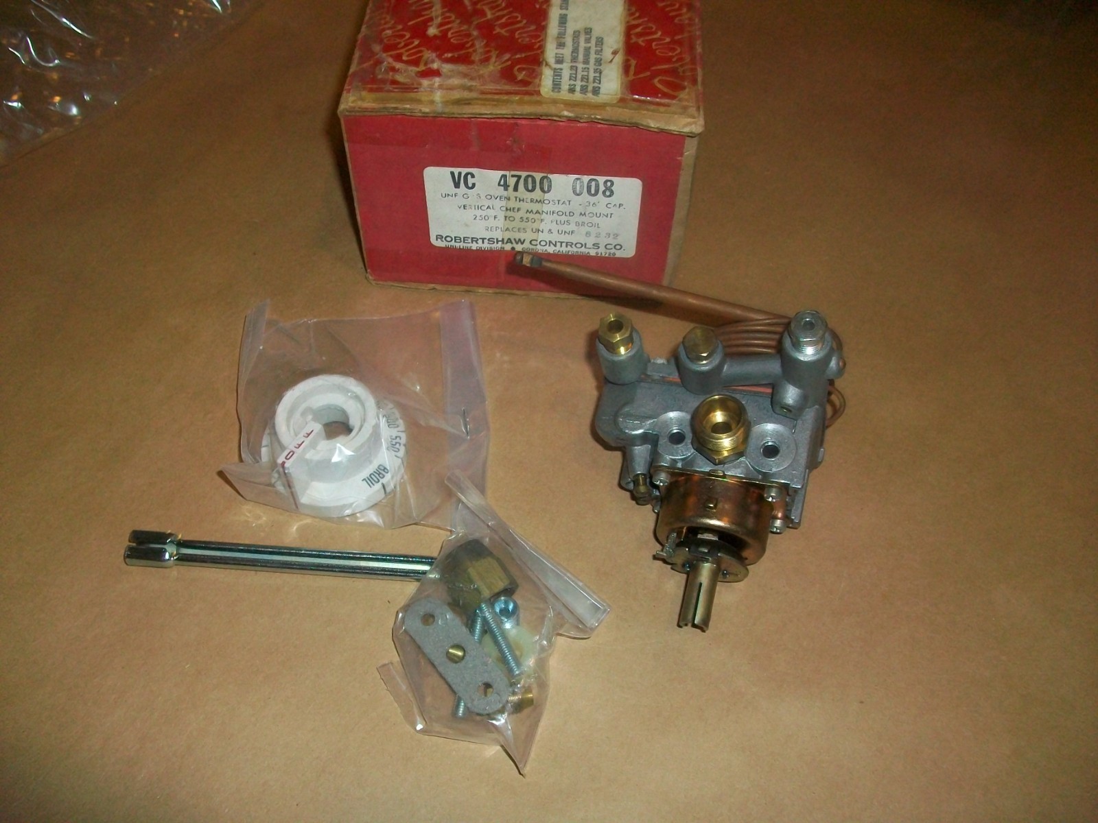 Robertshaw VC 4700 008 Gas Oven Thermostat  250°-550°  36" Cap  NEW