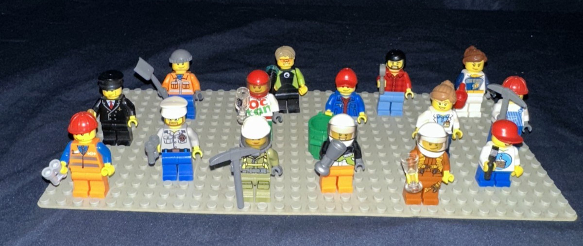 15x LEGO Town & City Racers Workers Kids People Minifigure & Accessories Lot #4