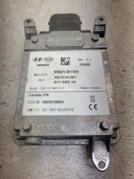 2015-2015 Hyundai Genesis Passenger Right Blind Spot Monitor 95821-B1100