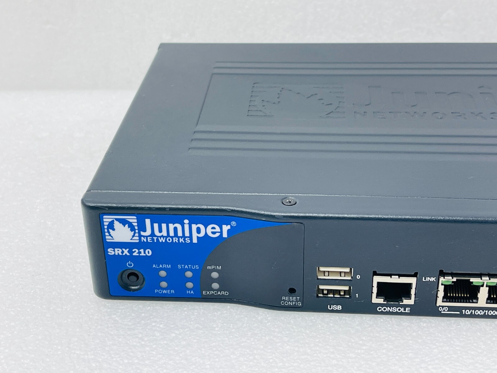 USED - JUNIPER NETWORKS SRX-210 GIGABIT SECURE SERVICES GATEWAY VPN FIREWALL
