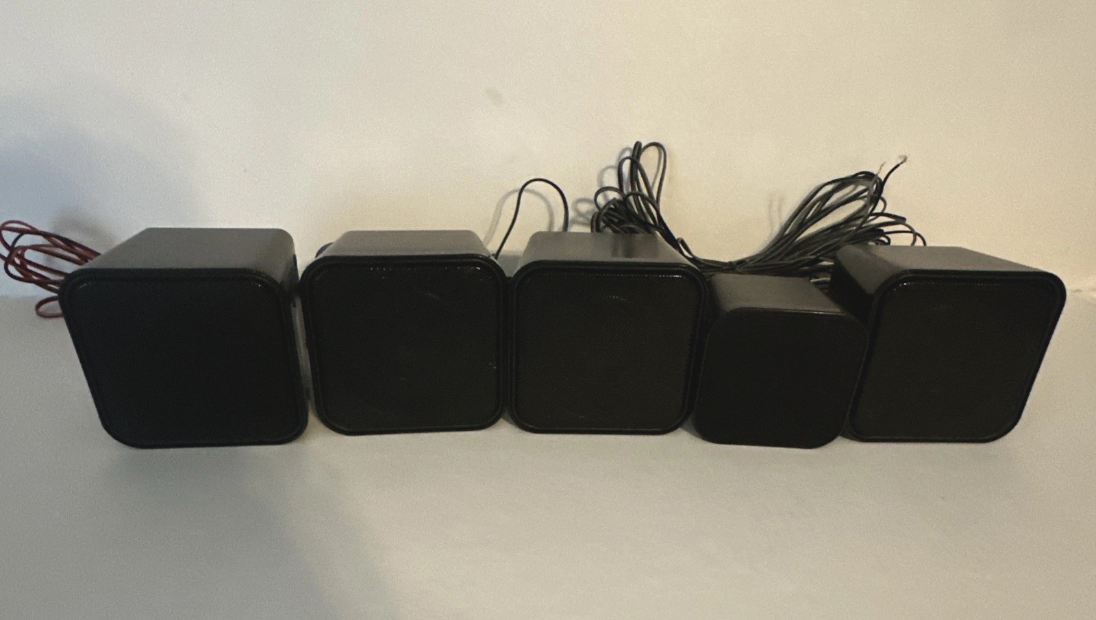 RCA RTD325W Surround Sound Bookshelf Speakers Black (Speakers Only)