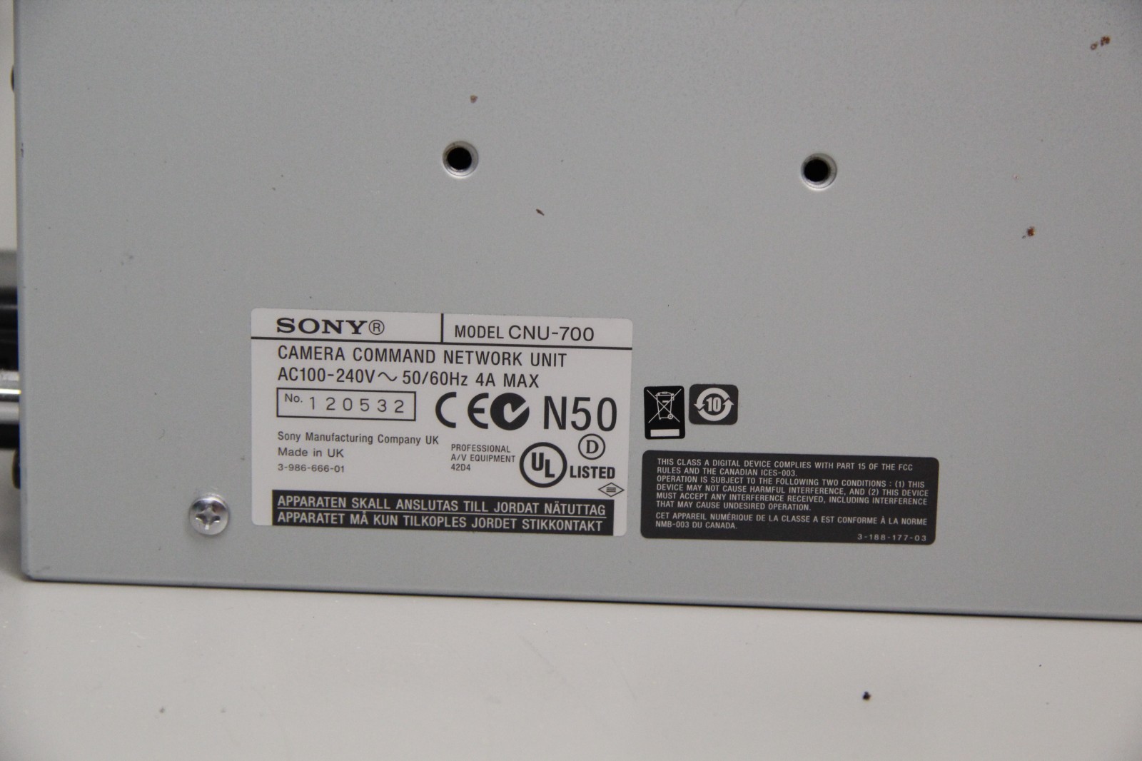 Sony CNU-700 Camera Command Unit Rack Mount Includes Two Installed Cards