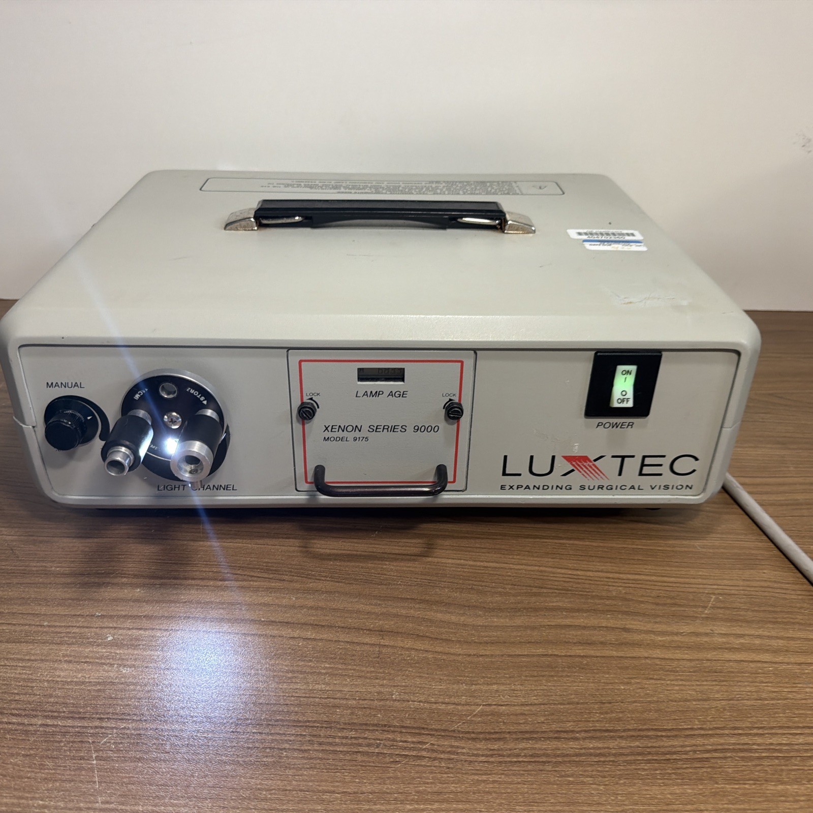 Luxtex 9175 Series 9000 Model Light Source with Power Cord