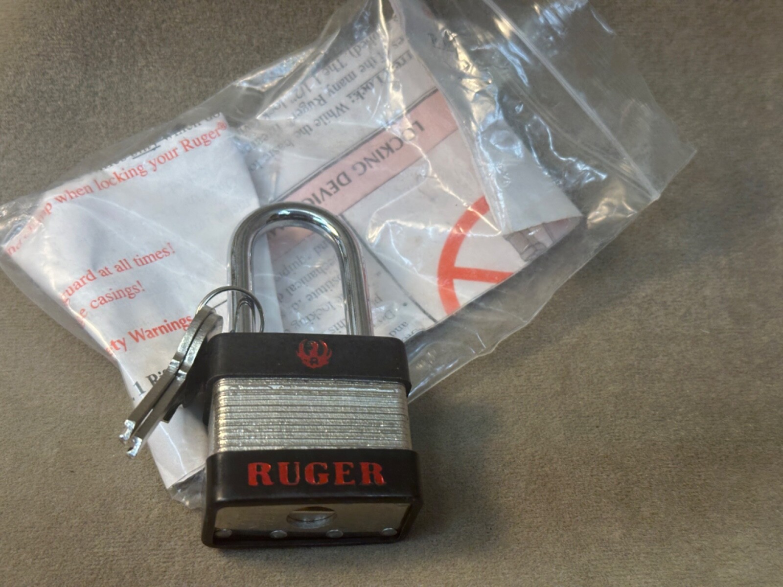 ORIGINAL RUGER Firearm Gun Lock Padlock With 2 Keys # 4015NV