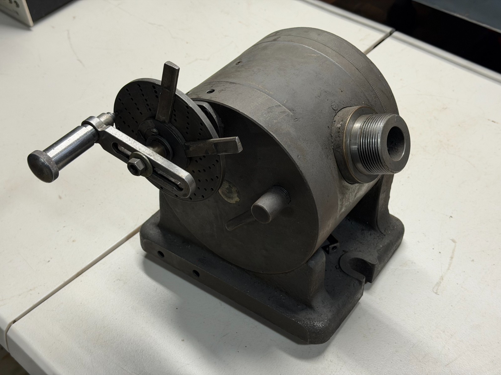 L W Chuck Co dividing head