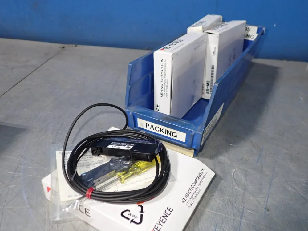 KEYENCE ES-M1 AMPLIFIER  12250270229