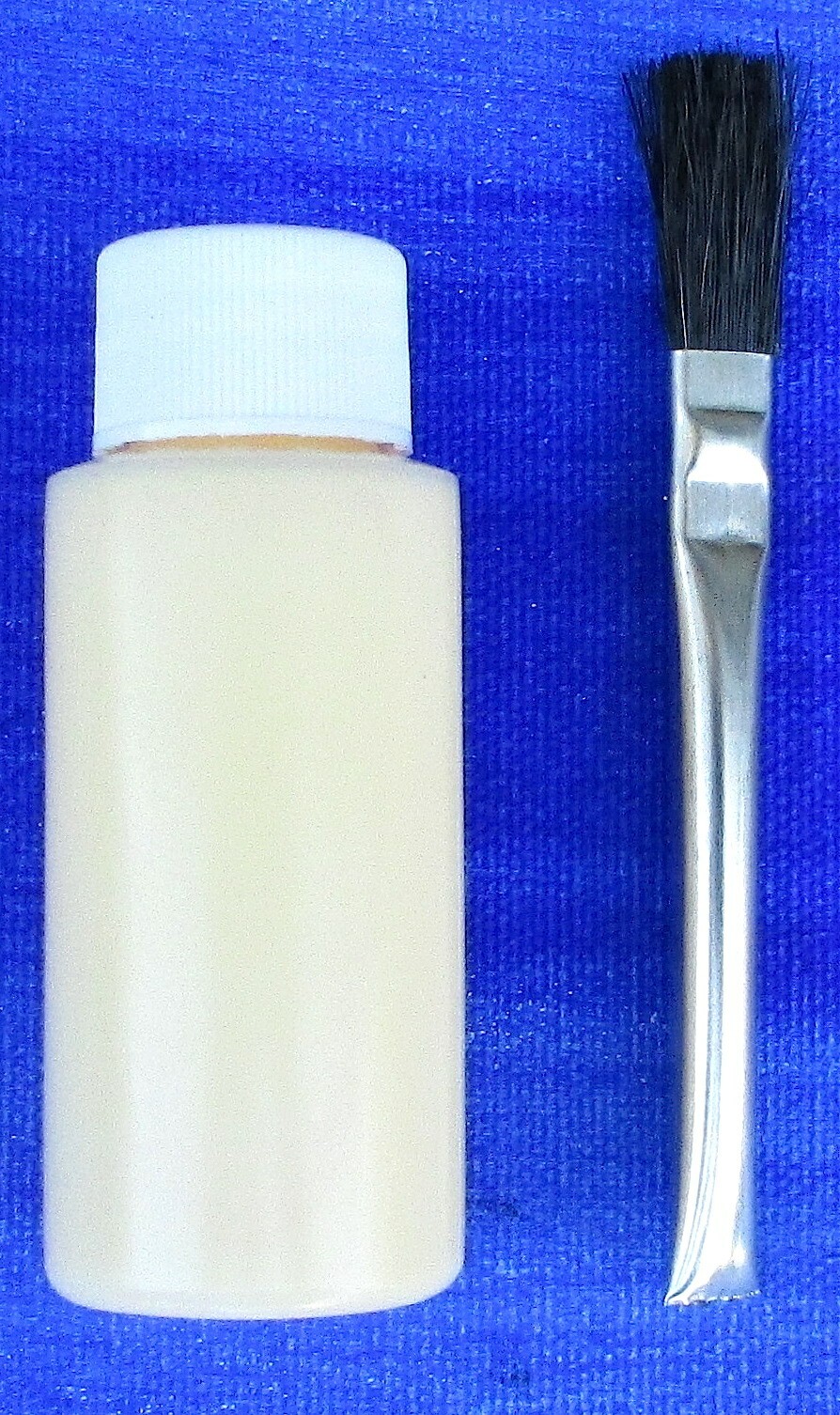 Pro Grade Guitar Wood Glue for Nut Saddle Bridge Neck Repair 1 Oz 30mL