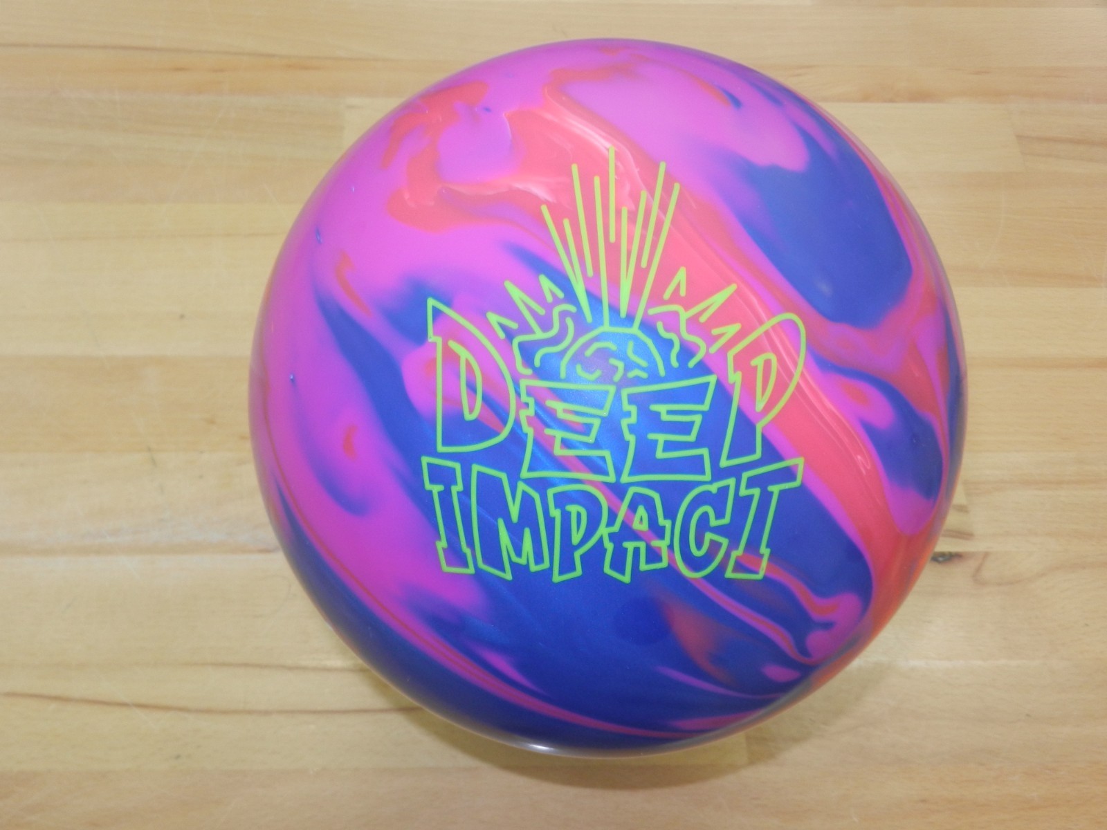 NIB 15# Radical Deep Impact Bowling Ball 15.3/2-3" Pin/2.60oz TW