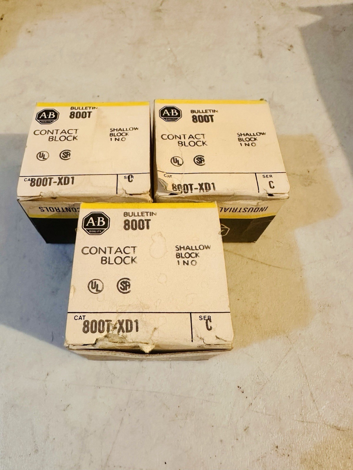 Lot of 3! Allen Bradley-800T-XD1 Contact Block