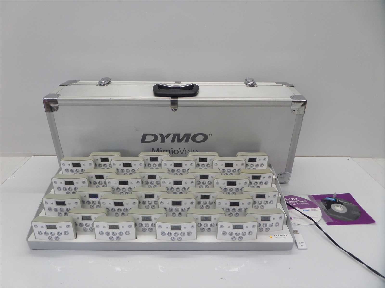 Dymo MimioVote ICD05-01 Response Handsets w/ Charging Station Full Set Of 32