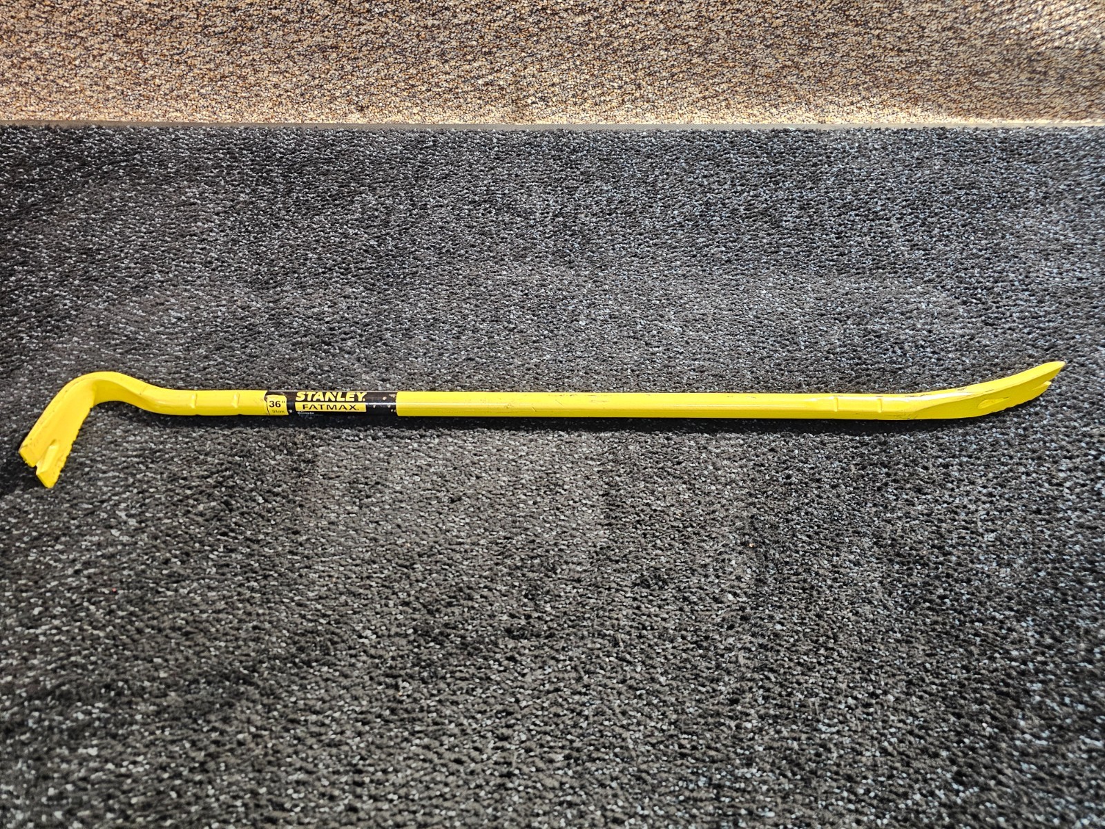 Stanley 55-104 FatMax Wrecking Bar 36inch Long Steel Powder-Coated finish Yellow