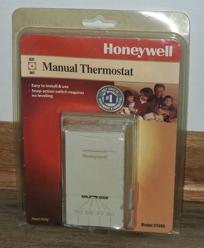 VINTAGE HONEYWELL HEAT ONLY THERMOSTAT MODEL CT40A MANUAL LOW VOLTAGE NEW NOS