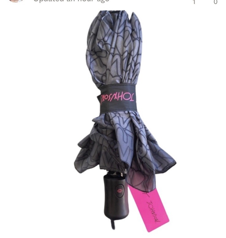 NWT BETSEY JOHNSON GRAY LUV UMBRELLA