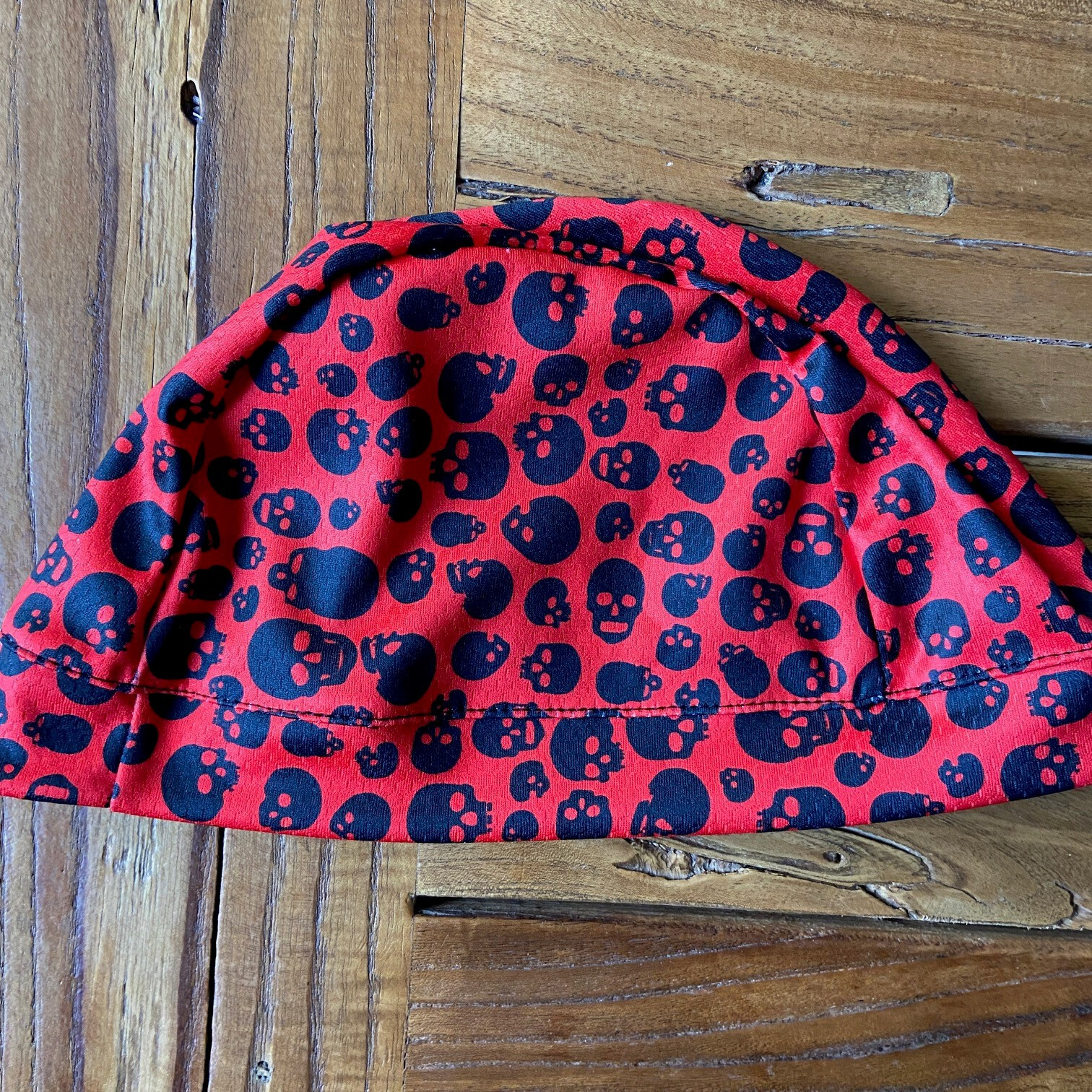 BLACK RED SKULLS HEX-TEK® Wicking Polyester Team Cycling HELMET LINER NEW