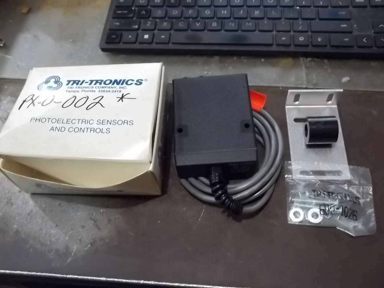 NIB TRI-TRONICS UF-A FIBEROPTIC US EYE INFRARED SENSOR (179-4)