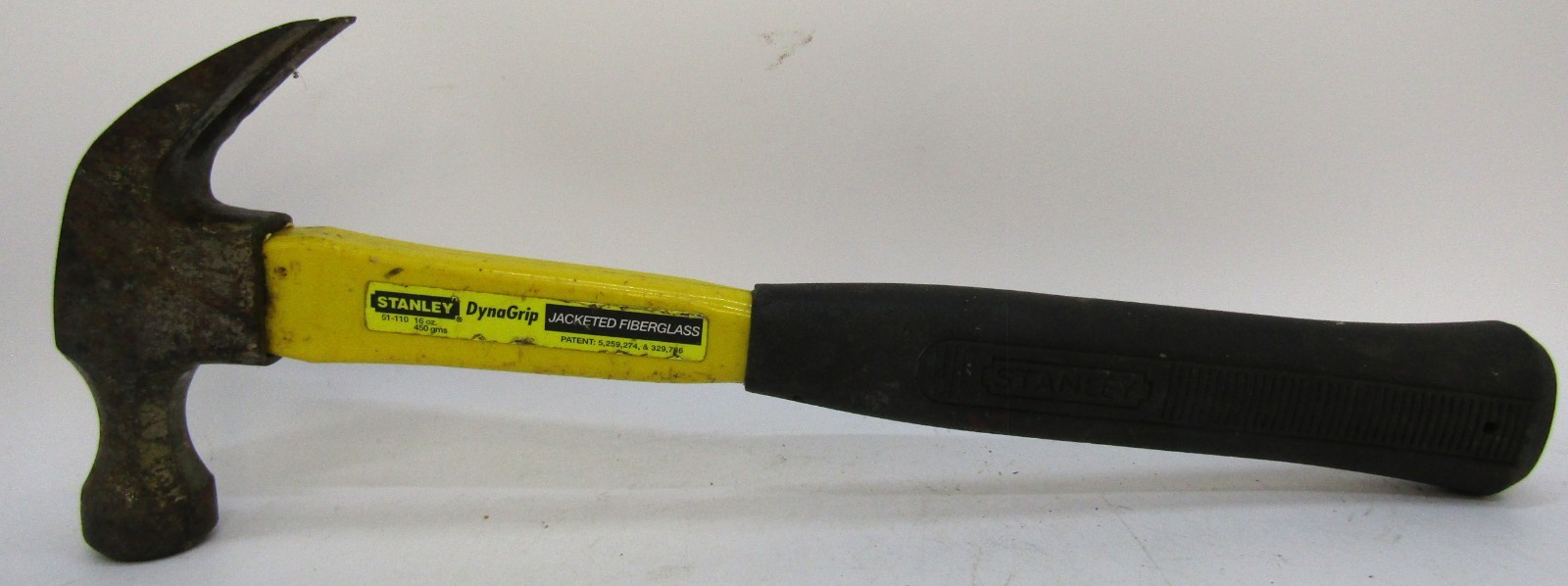 Stanley 51-110 - 16 Ounce DynaGrip Claw Hammer - Jacketed Fiberglass Handle