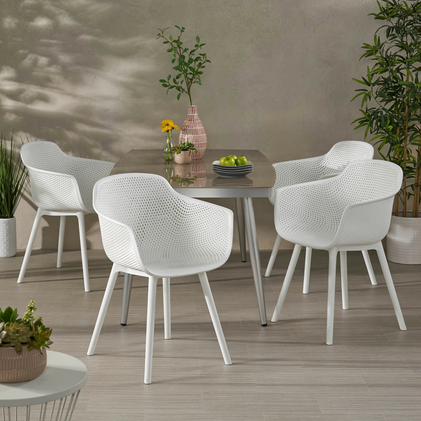 Outdoor Modern Resin Dining Chairs (Set of 4)