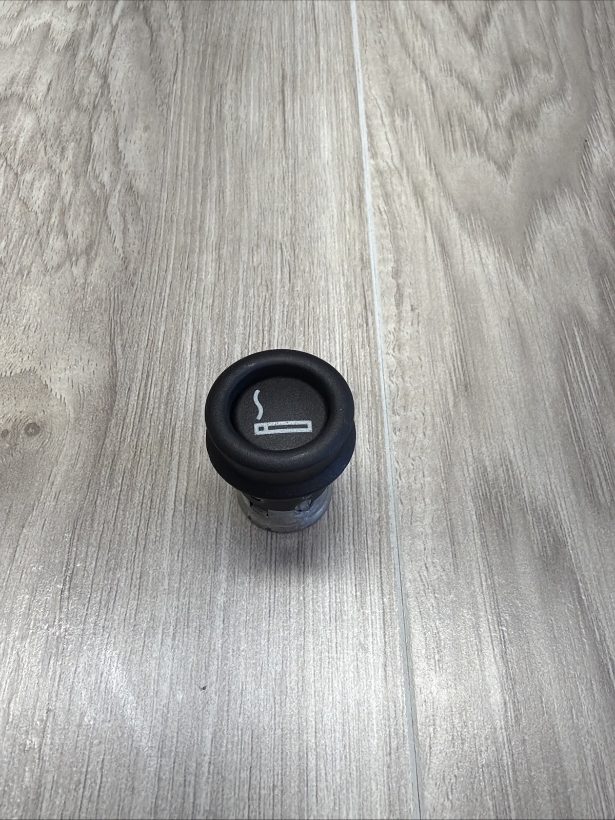06-11 BMW 335XI E90 E91 E92 E93 CIGARETTE LIGHTER SOCKET OEM