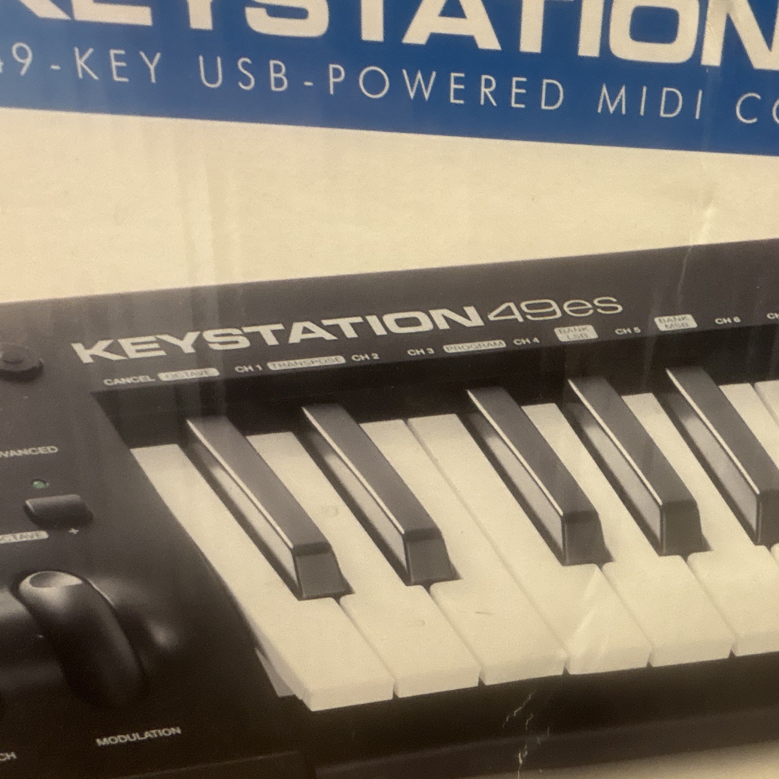 M-Audio Keystation 49es 49-Key USB Powered MIDI Controller w/ Pitch/Mod