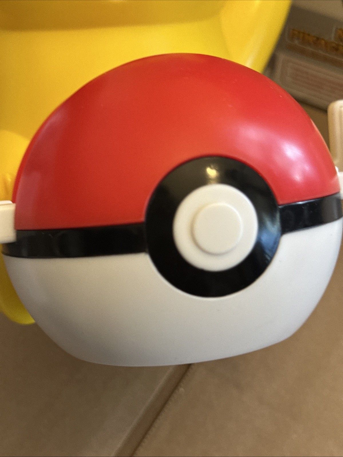 Pokémon Nintendo DSi Pikachu Charge Stand