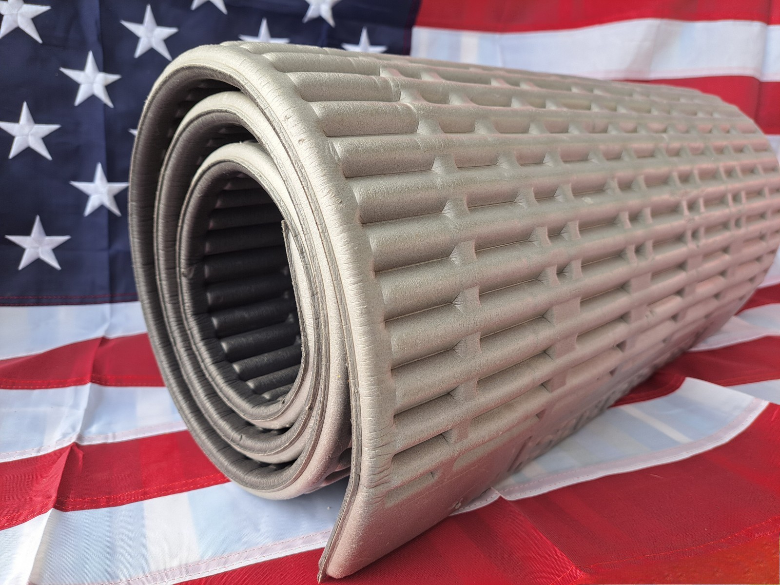Classic Therm-A-Rest Ridge Rest Camping Sleeping Pad Mat Gray Foam 19 x 72