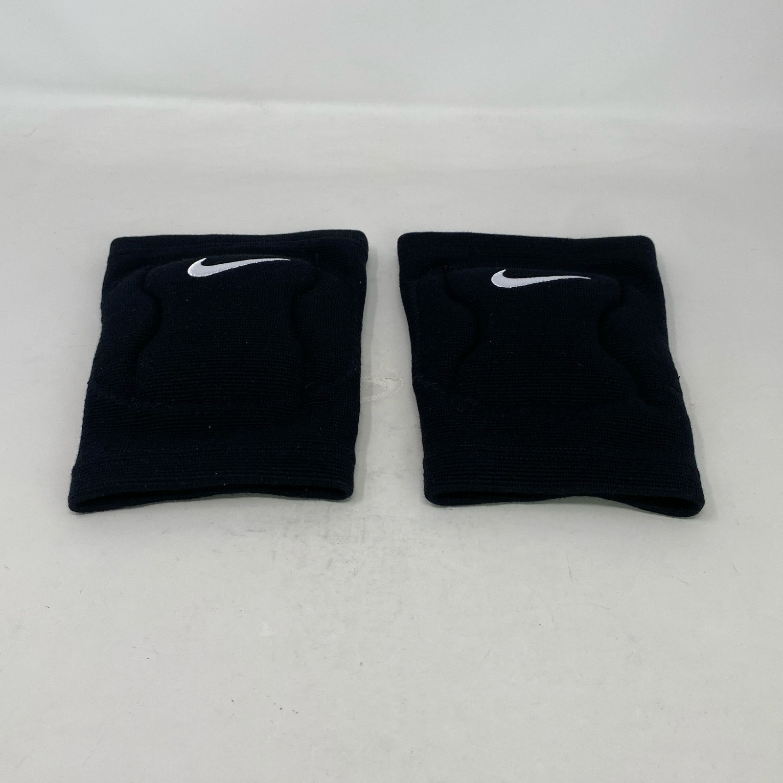 Nike Streak Dri-FIT Volleyball Knee Pads Black M/L 1 Pair