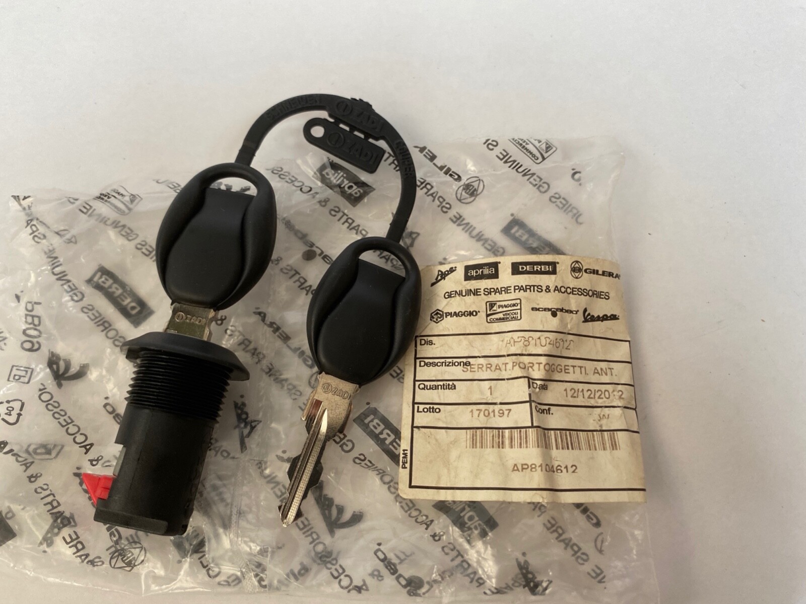 Genuine Aprilia Atlantic 125 250 300 400 500 Front Cover Lock & Keys AP8104612