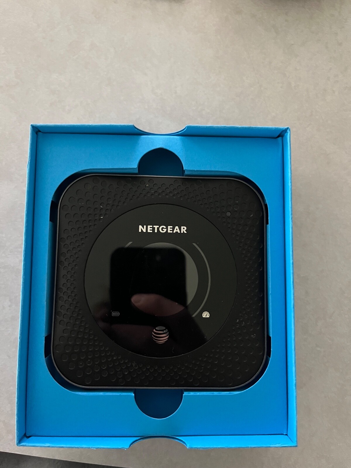 att nighthawk lte mobile hotspot router