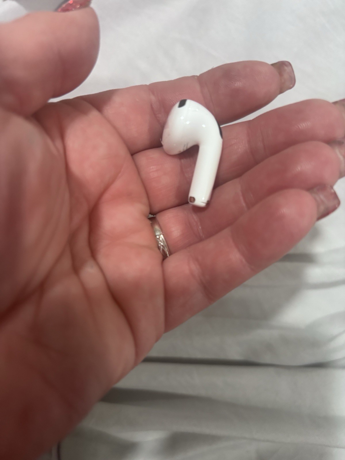 AirPod 4 with USB-C Charging Case 4th generation White