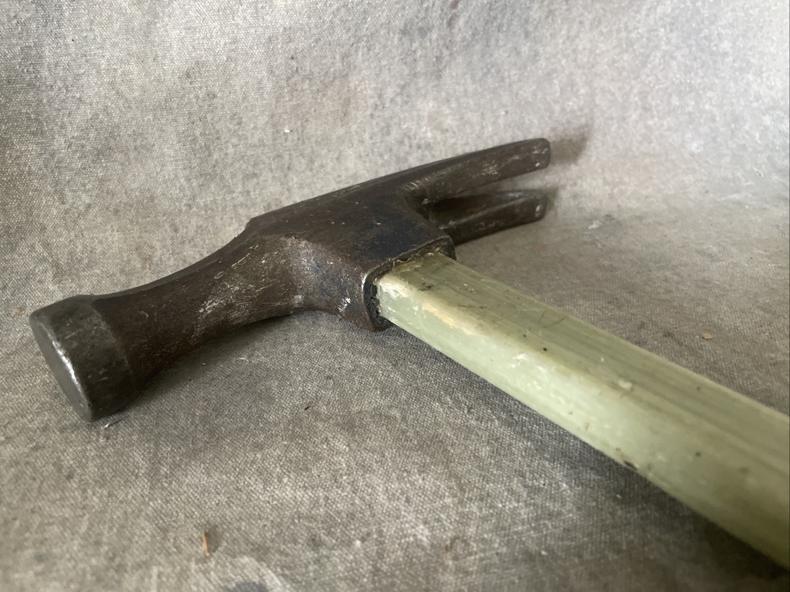 Klein 807-18 electrician hammer