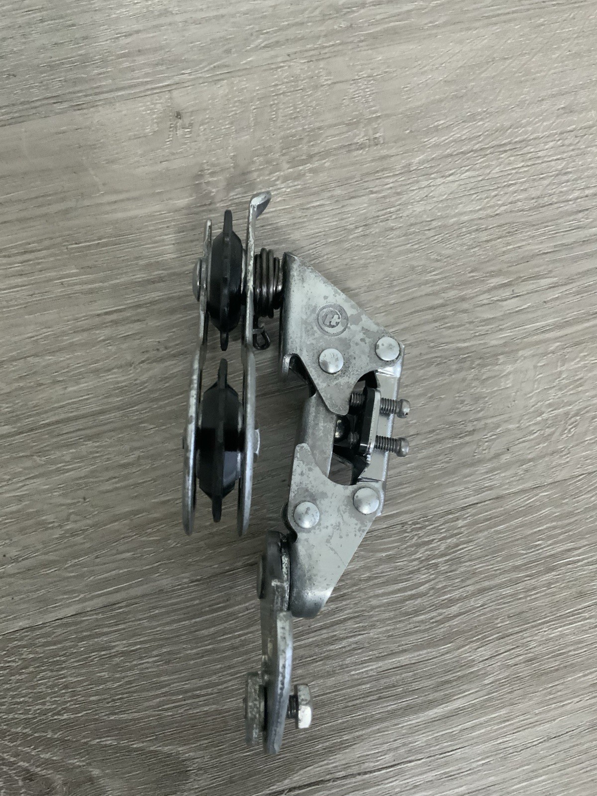 HURET REAR DERAILLEUR SHORT CAGE WITH HANGER