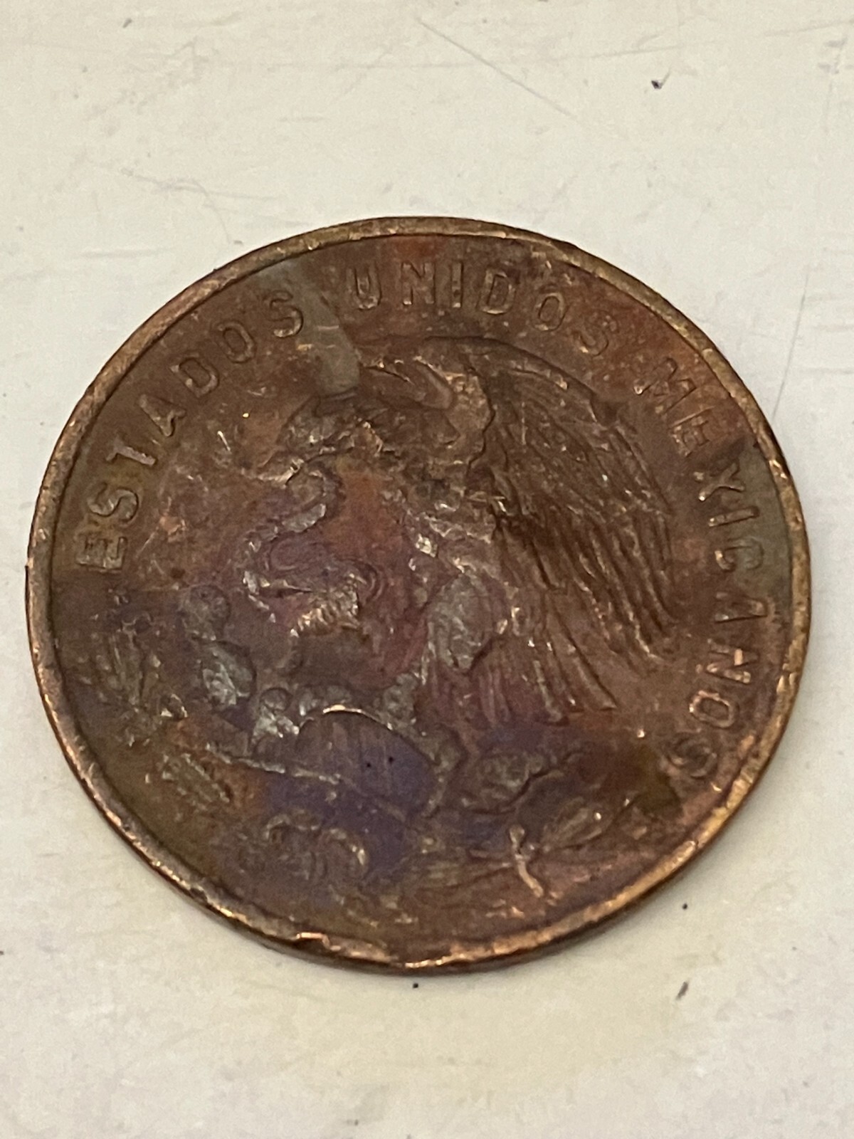 1969 20 Centavos Mexico Coin Teotihuacan Ixtaccihuatl Popocatepetl TONED