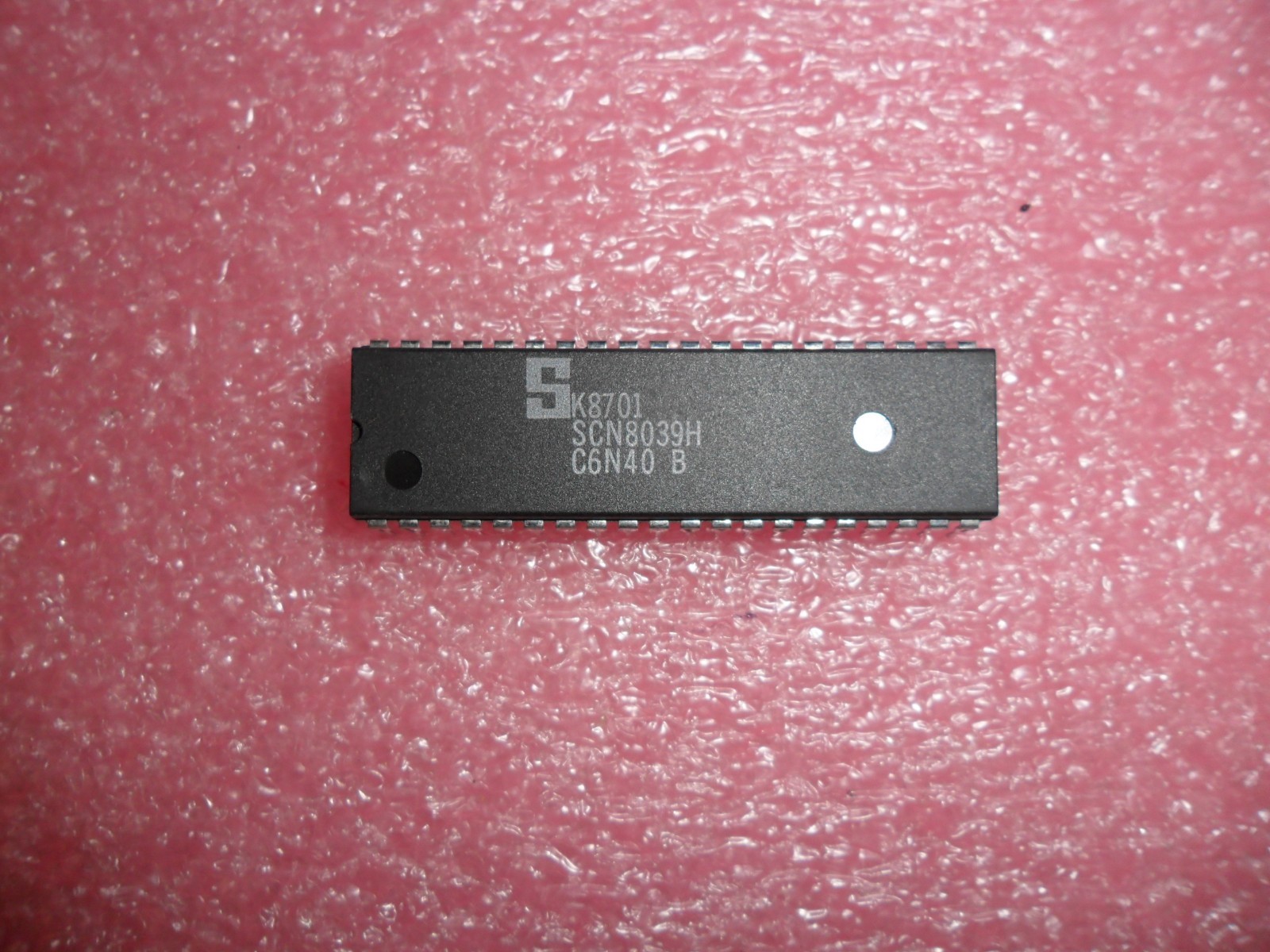 SCN8039HC6N40B IC MICROCONTROLLER 8-BIT 40 PIN DIP SIGNETICS (LOT OF 1)