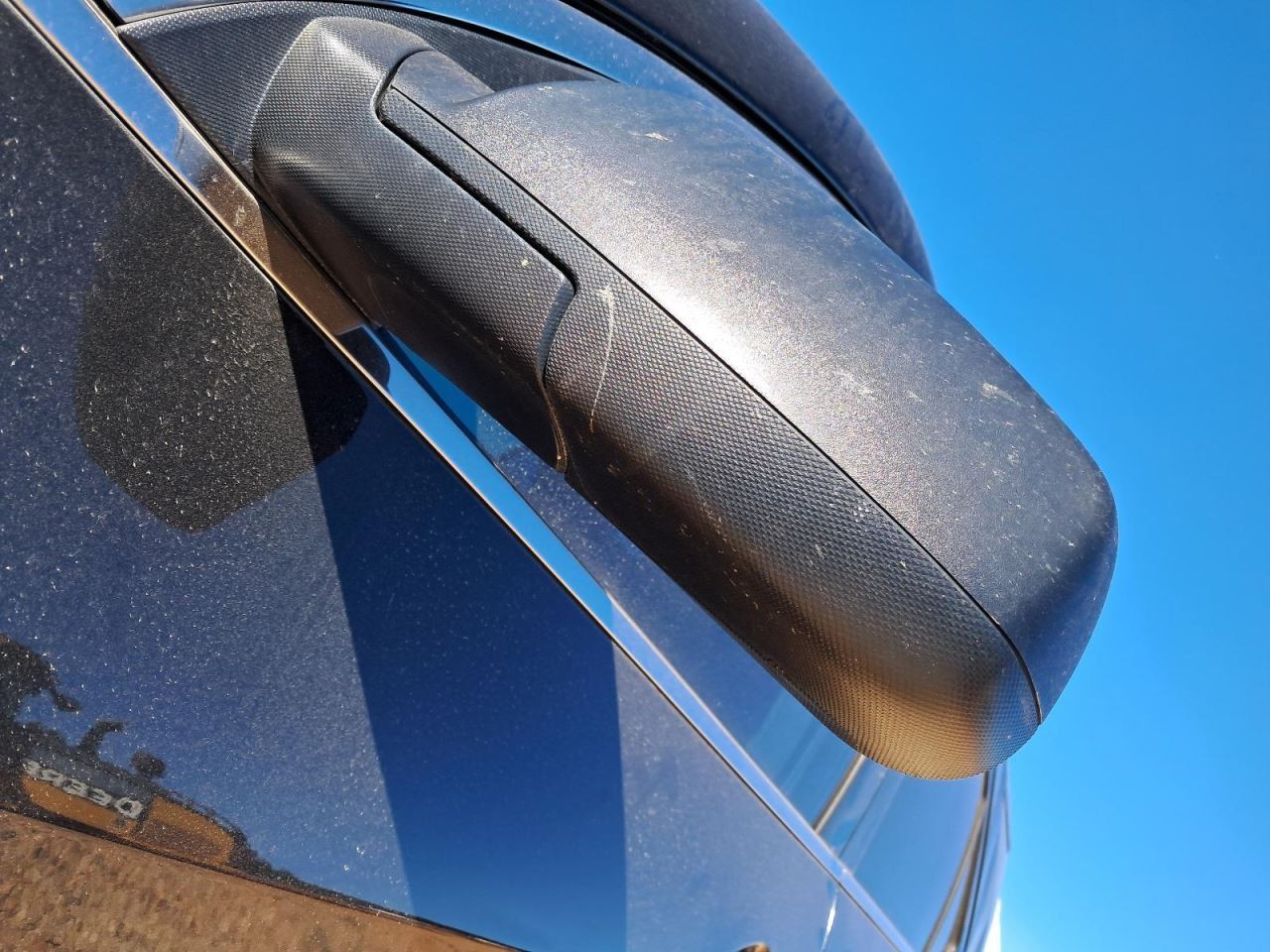 EQUINOX 2014 Glove Box 4825898