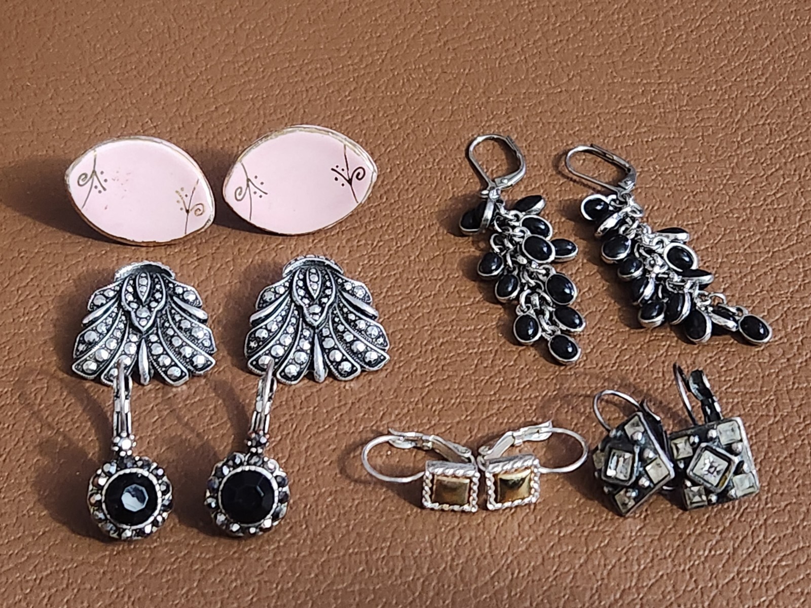 Lot Of 6 Pairs Vintage Earrings Clip On  Free US Shipping