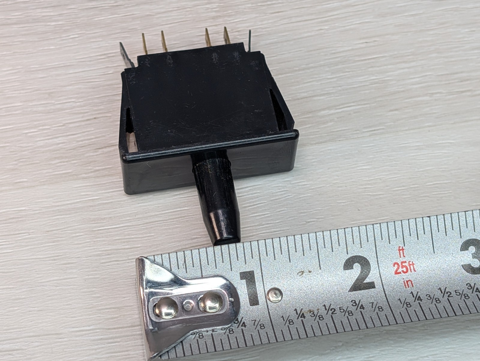 NEW Honeywell MicroSwitch 2DM4 Push / Pull Switch Plunger Actuator 10A 250VAC