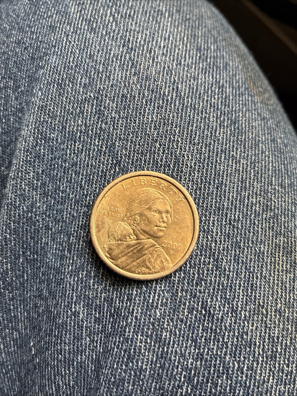2000 D SACAGAWEA One Dollar US Liberty Coin Native American Dsgn Soaring Eagle
