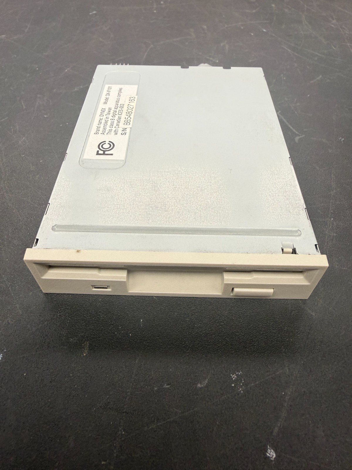 Dynex DX-IF101 3.5in 1.44MB Internal Floppy Disk Drive Beige Vintage PC