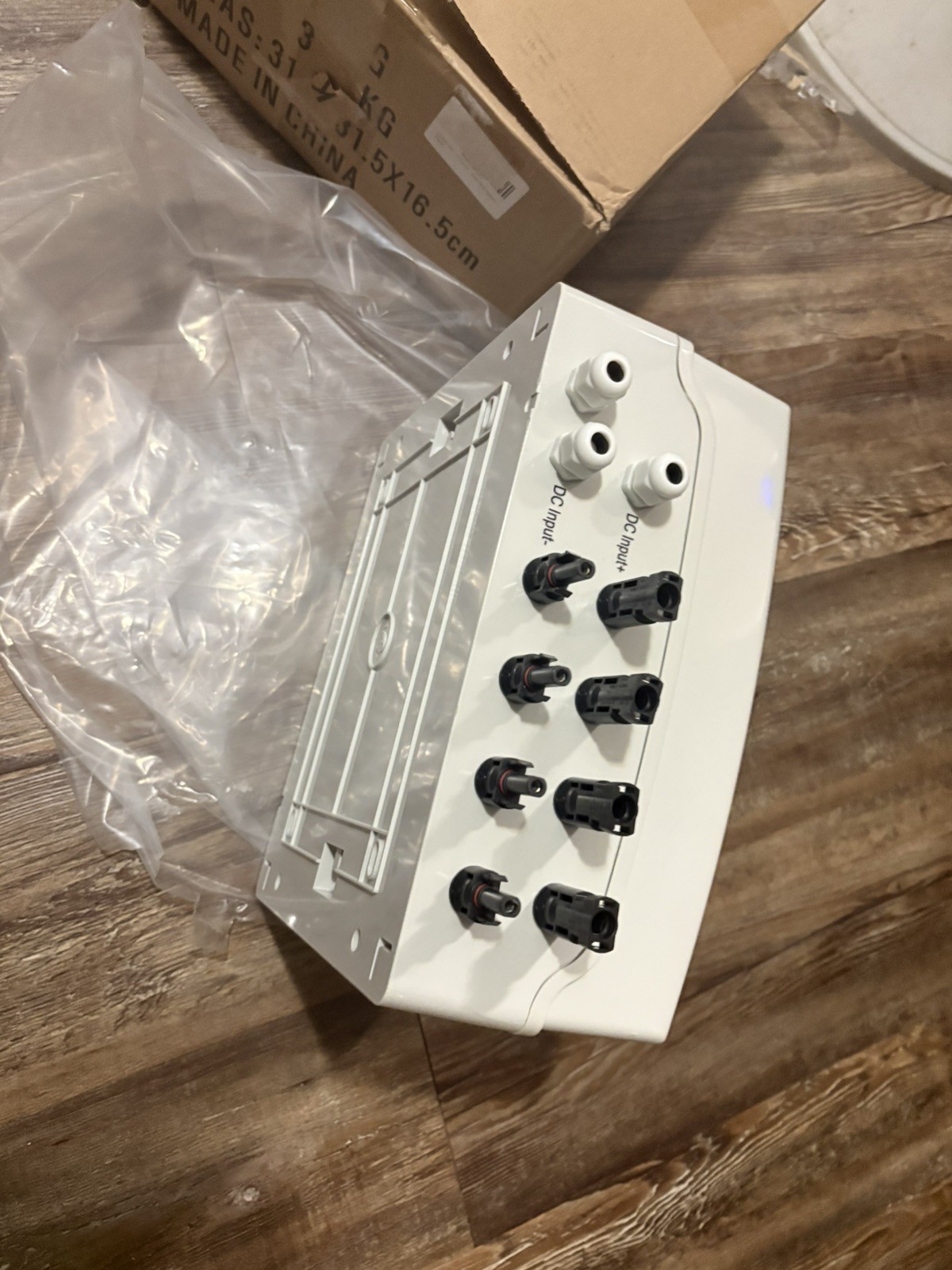 4String Solar PV Combiner Box 63A Circuit Breaker Solar Panel System Waterproof
