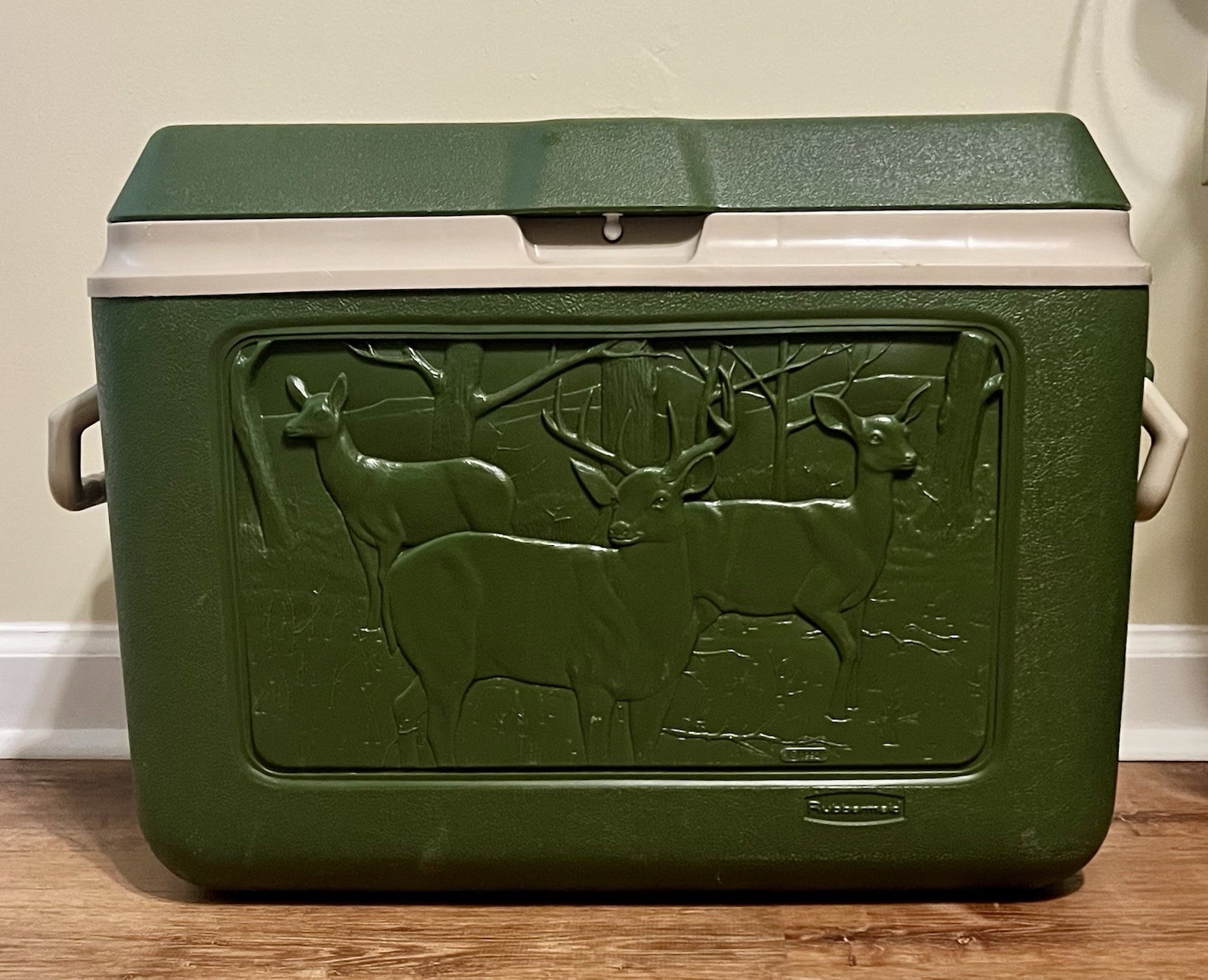 Vintage 1992 Rubbermaid Cooler Ice Chest Green Deer Scene Hunting Camping RARE!
