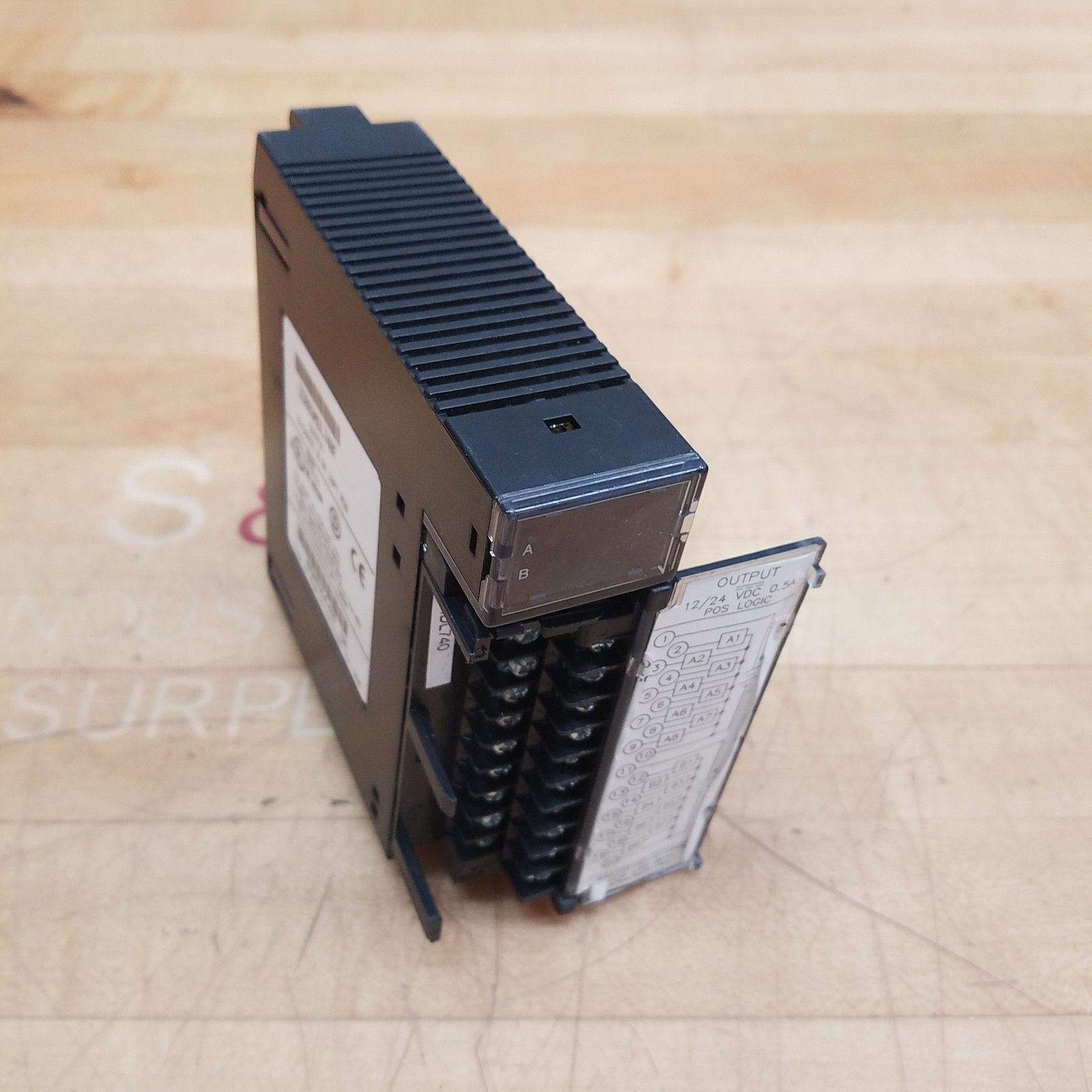 GE Fanuc IC693MDL740F Output Module 12/24VDC 0.5A 16PT POS - USED