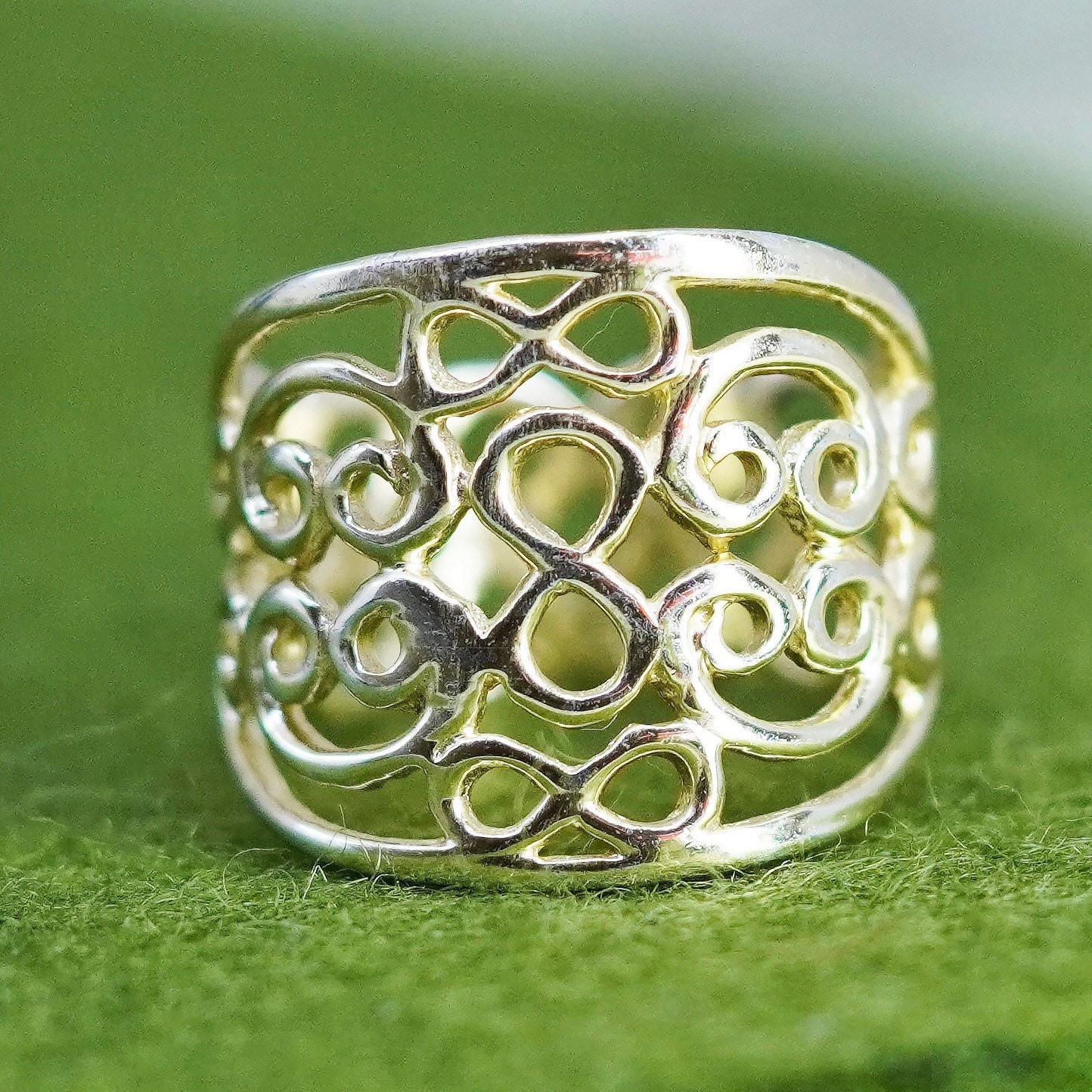 Size 7.75, vintage Sterling silver handmade ring, filigree 925 band