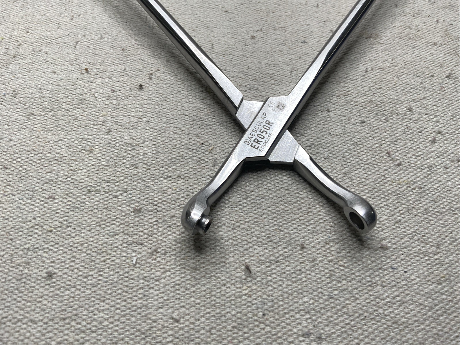 Aesculap ER050R Forceps