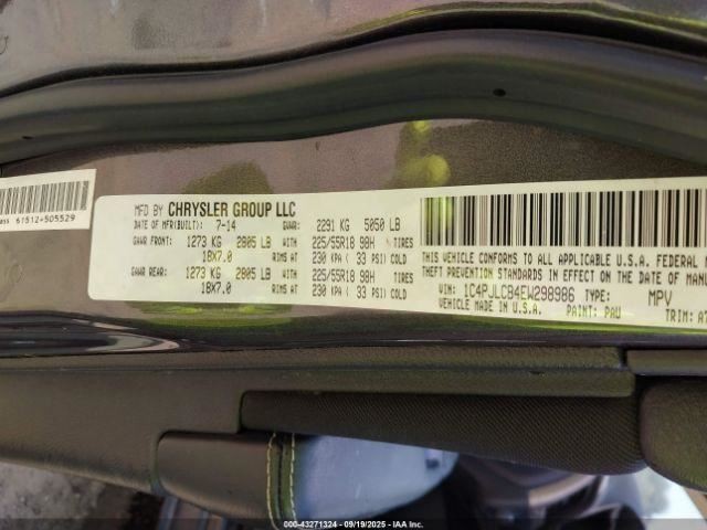 CHEROKEE 2014 Glove Box 4904867