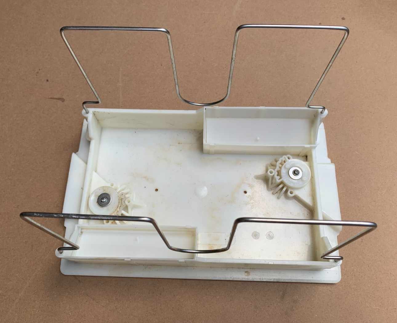 USED  AQUABOT POOL CLEANER BOTTOM LID WITH ASSEMBLY # A9200X APA9300XA
