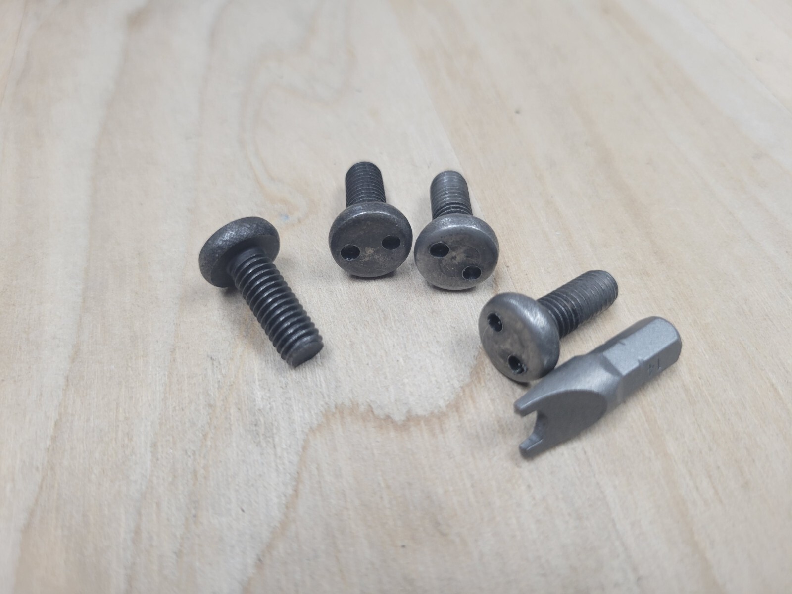 TOYOTA HONDA SECURITY Anti Theft Auto License Plate Screws Stainless bolts snake