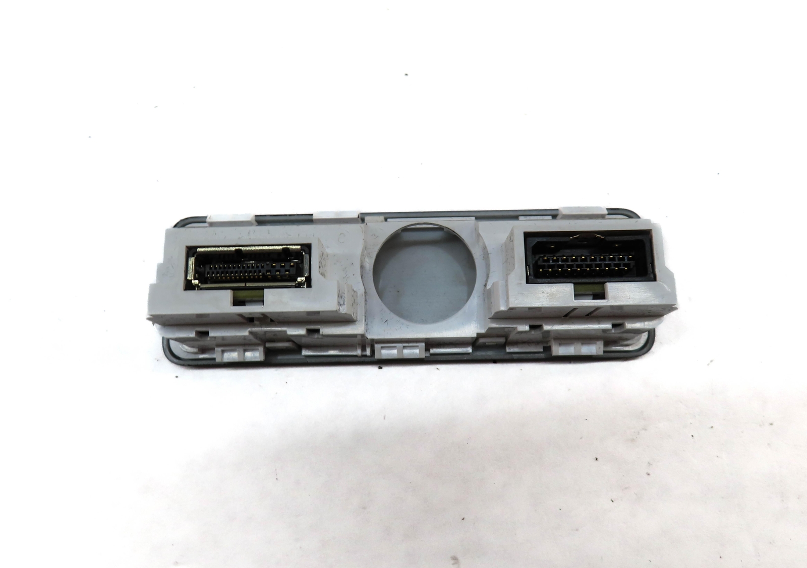 2016 LAND ROVER LR4 AUXILIARY USB AUDIO INPUT TRIM PANEL